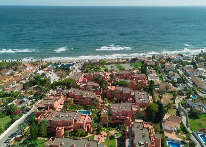 Beachfront With Terrace, Pool And Tennis Court In Costabella,