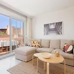 Beachfront With Terrace, Pool And Tennis Court In Costabella, Apartament *