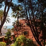Beachfront With Terrace, Pool And Tennis Court In Costabella, Apartament