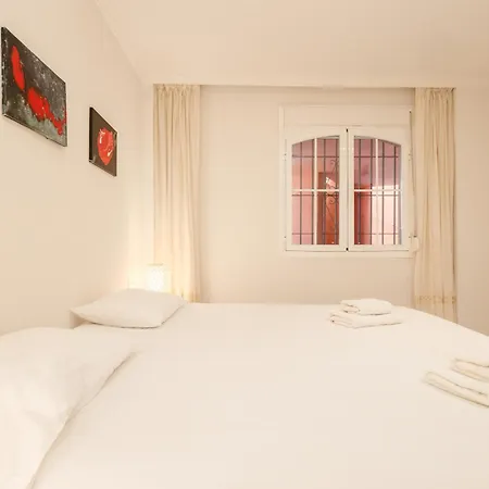 Beachfront With Terrace, Pool And Tennis Court In Costabella,