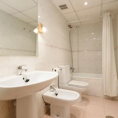 Apartment Beachfront With Terrace, Pool And Tennis Court In Costabella, Marbella