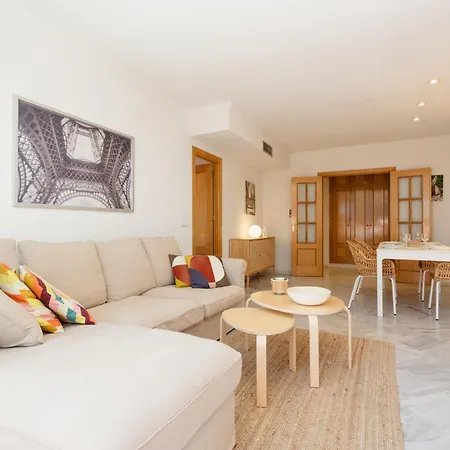 Apartment Beachfront With Terrace, Pool And Tennis Court In Costabella, Marbella