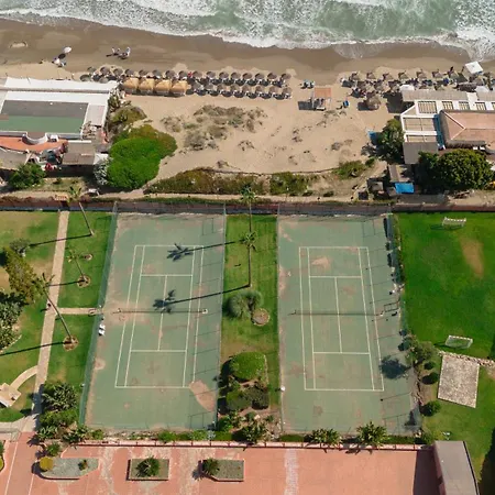 Apartment Beachfront With Terrace, Pool And Tennis Court In Costabella,