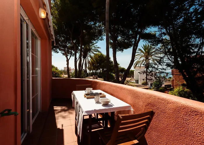 Apartment Beachfront With Terrace, Pool And Tennis Court In Costabella, Marbella